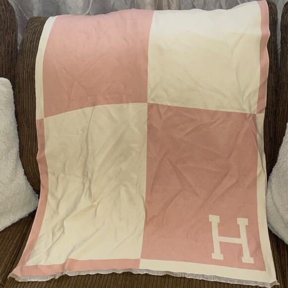 HERMES Pink Cream Extra Large Scarf /Throw - Picture 1 of 3